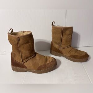 L.L. Bean brown suede lined boots women size 8 M